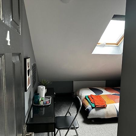 6D Hosting Apartment โคเวนทรี ภายนอก รูปภาพ